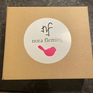Retired Nora Fleming M6 napkin dish. Brand new, never used. Perfect condition.